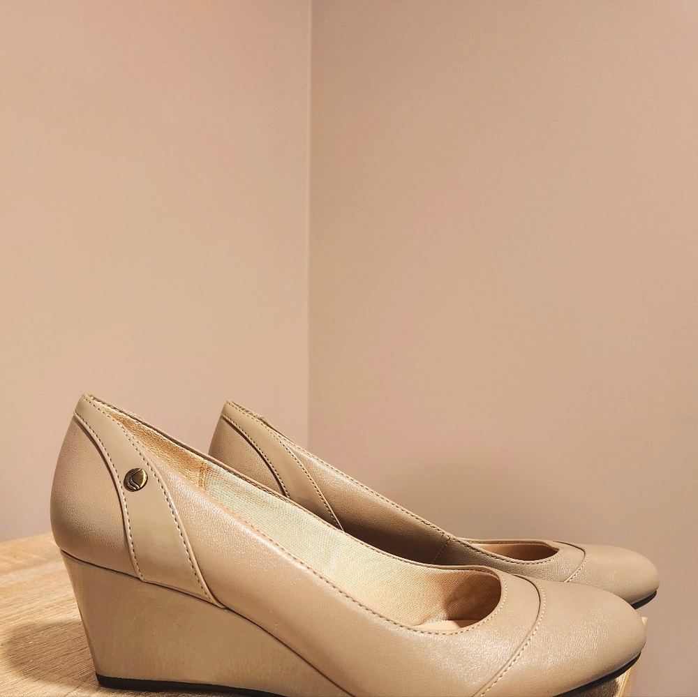 NWOT LifeStride Dreams Pump sz 8w